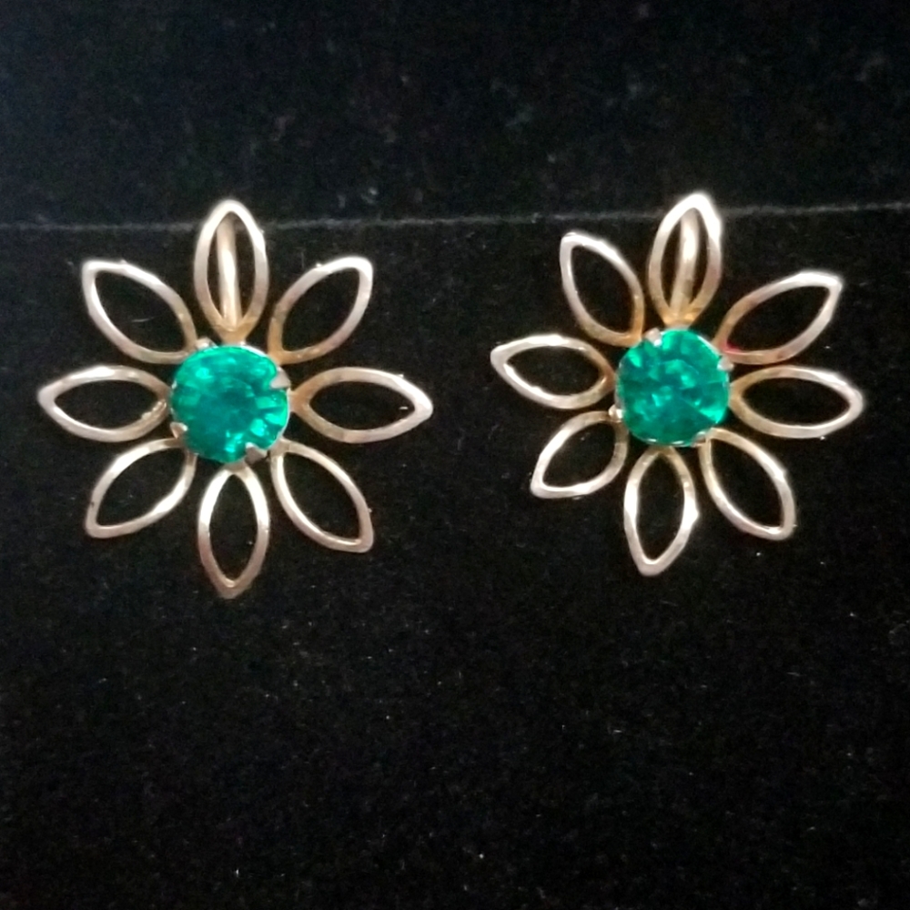 Vintage Filigree Goldtone Flower Earrings